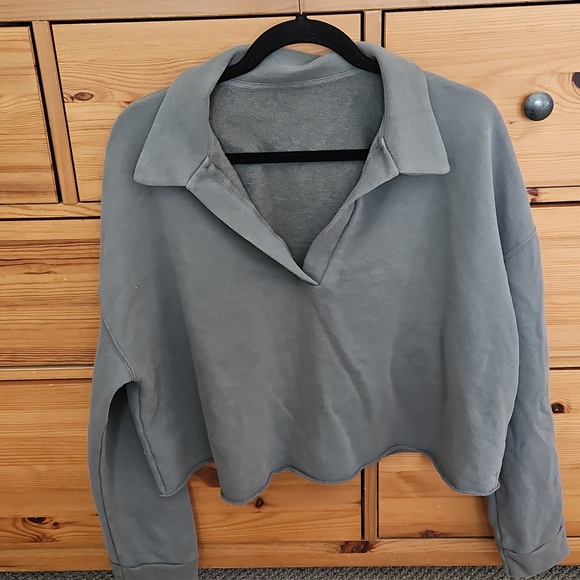 Vuori Tops - Vuori Crop Pullover - Medium
